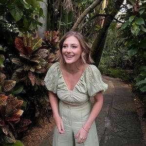 Meet your Posher, Taylor